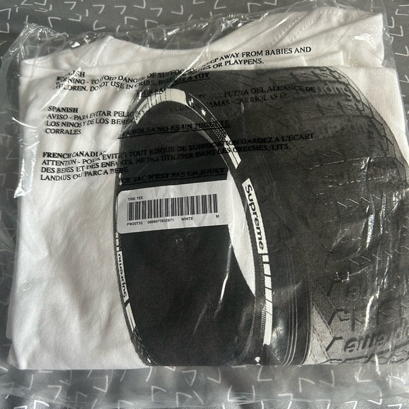 NWT Supreme Tire Tee White T-Shirt with Tire Graphic Medium - Picture 4 of 4
